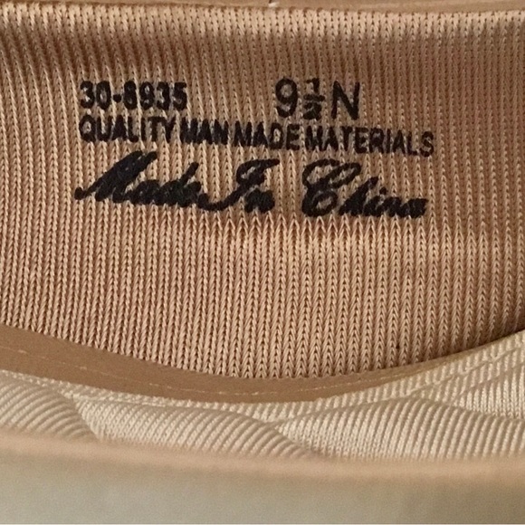 Easy Street ‘Faye’ Nude Patent Sling Back Pump - Picture 7 of 13